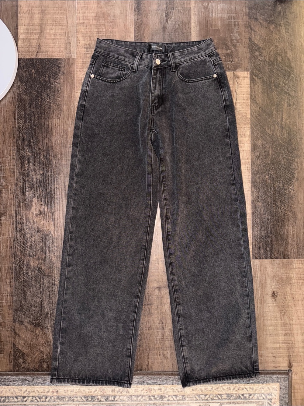 White Fox Black Straight-Leg Jeans Low rise